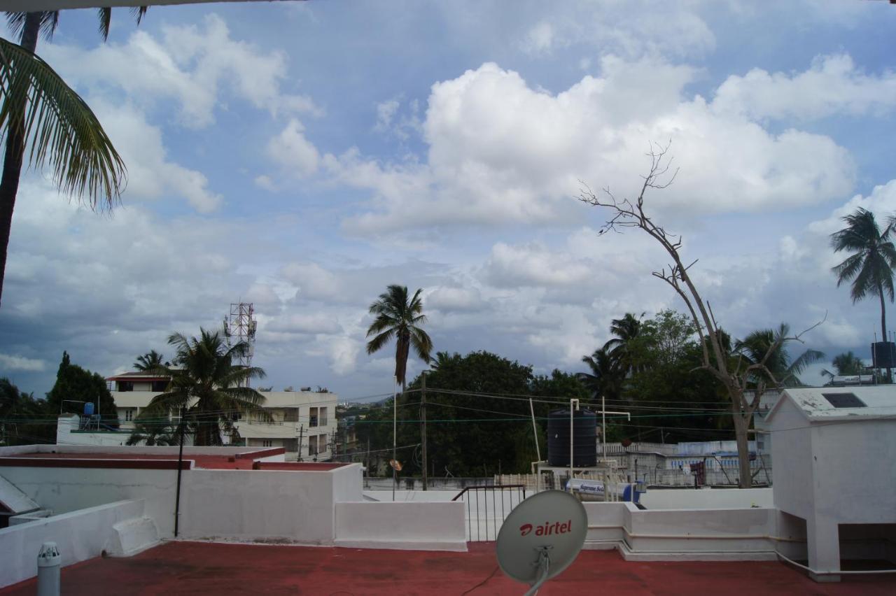Cornerbunker Hostel ไมซอร์ ภายนอก รูปภาพ