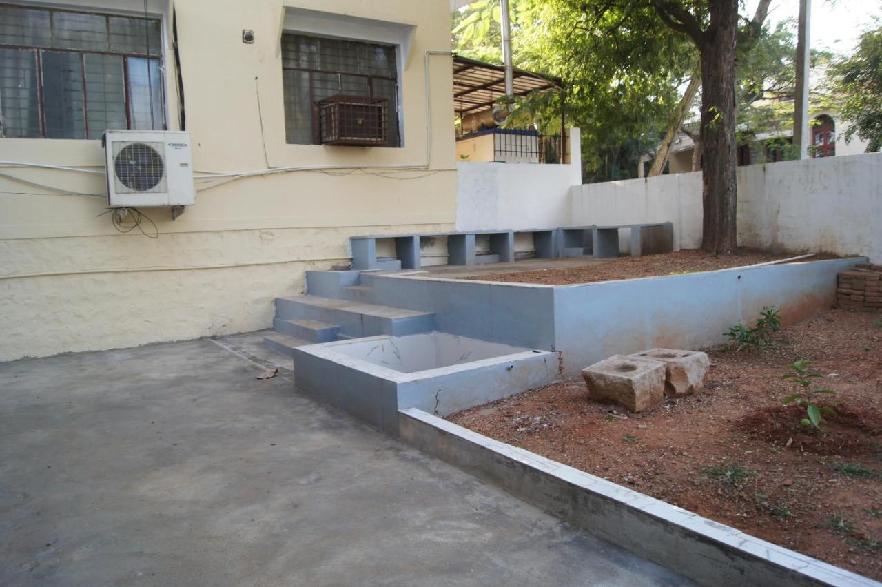 Cornerbunker Hostel ไมซอร์ ภายนอก รูปภาพ